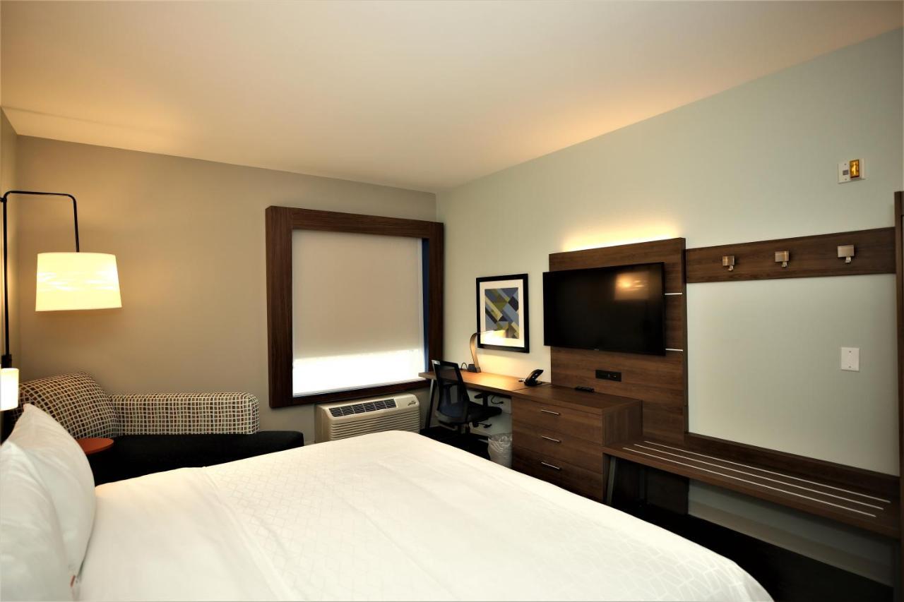 Holiday Inn Express & Suites - Charlotte - South End By Ihg Exterior photo