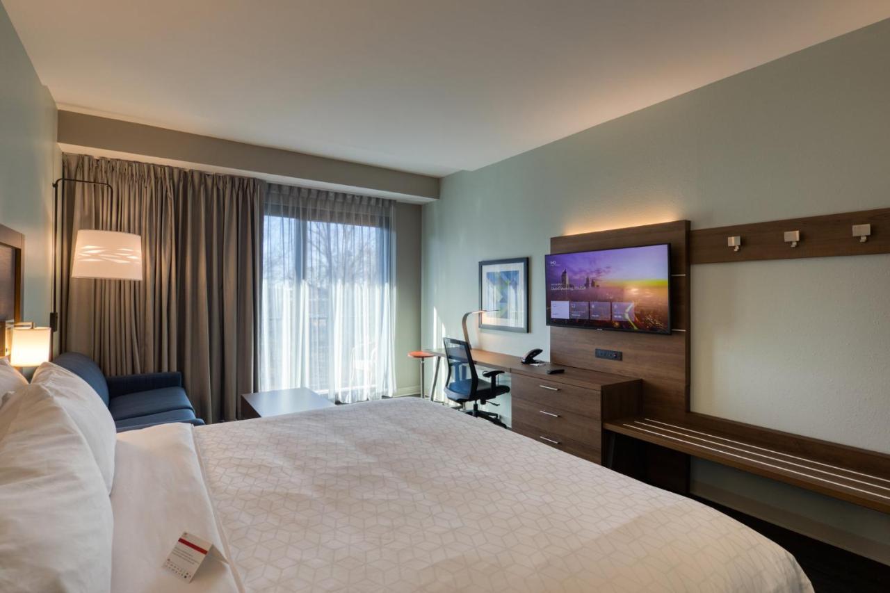 Holiday Inn Express & Suites - Charlotte - South End By Ihg Exterior photo